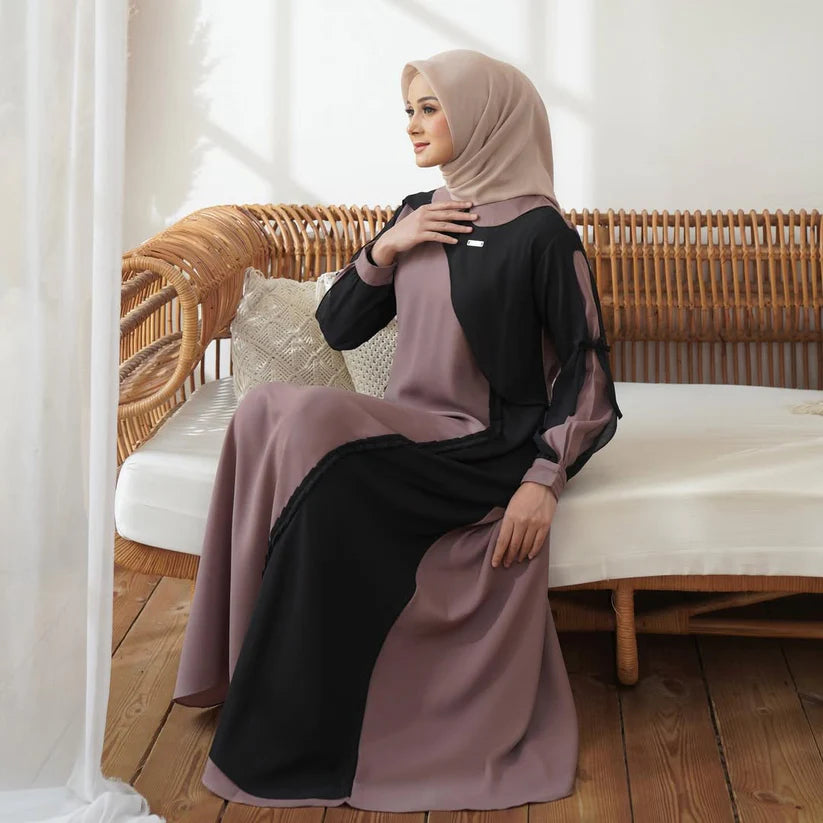 Desert Bloom Abaya | Sophisticated Style
